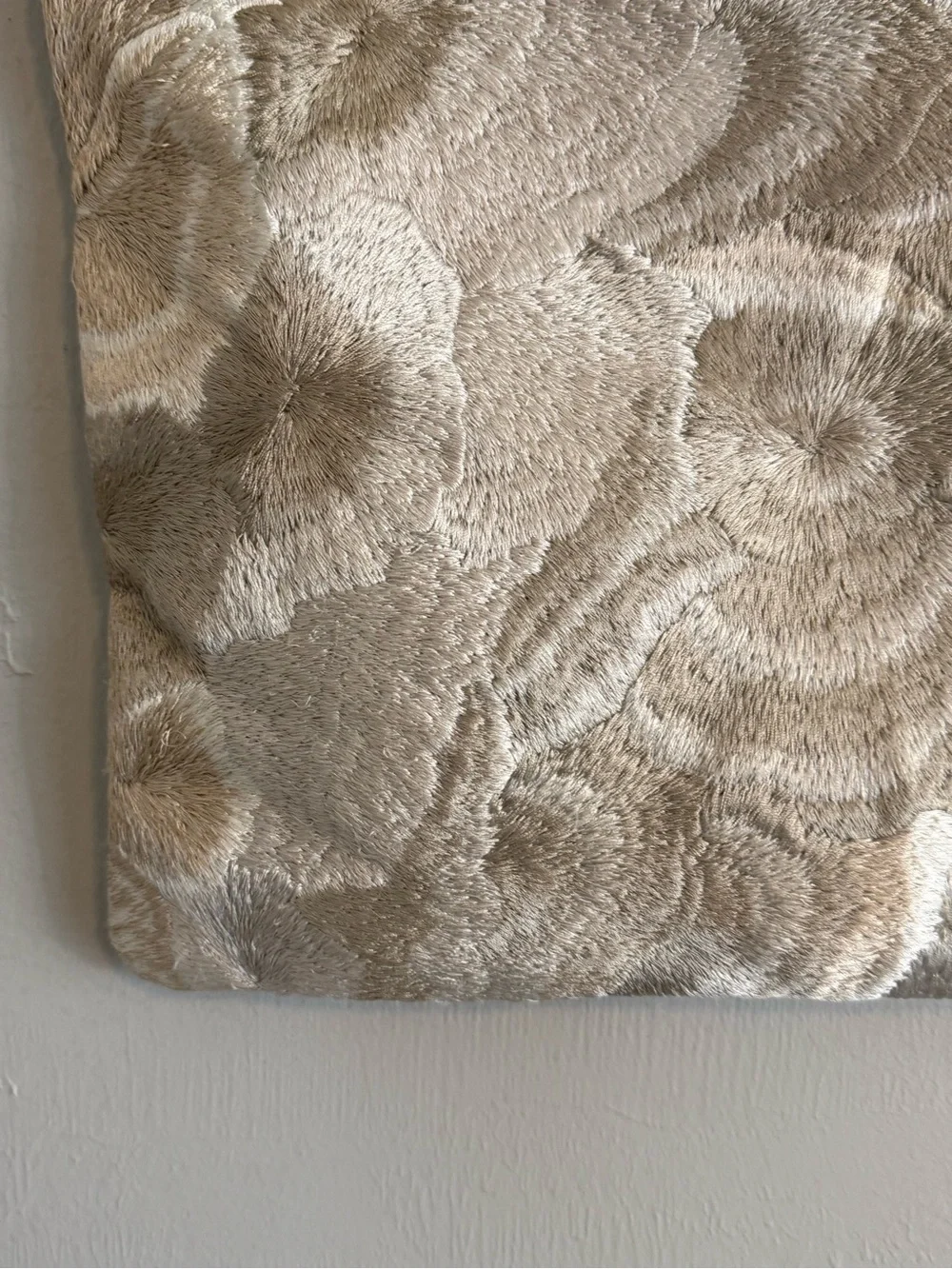 WEST ELM Ivory Beige EMBROIDERED GARDEN Textured Lumbar Pillow Cover 12” X 16”
